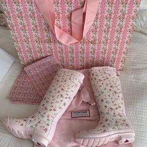 LoveShackFancy x Hunter TallBoot Sunrise Patchwork +‎ LSF Gift Wrap no boots box